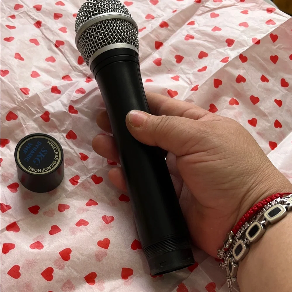 Wired Black Handheld Dynamic Microphone with On/Off Switch